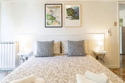 “ivory House”with Sea View מנרולה