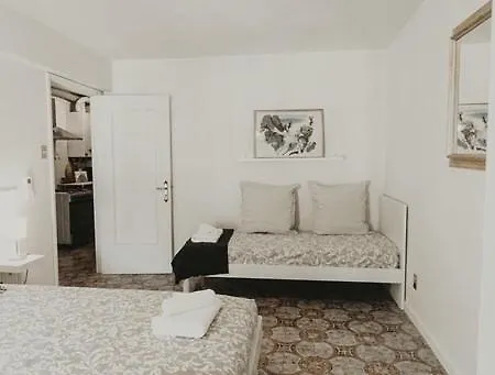 “ivory House”with Sea View 아파트 *
